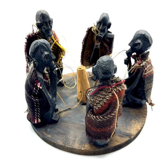 Wooden Hand Carved in Kenya - Picture 4 of 9